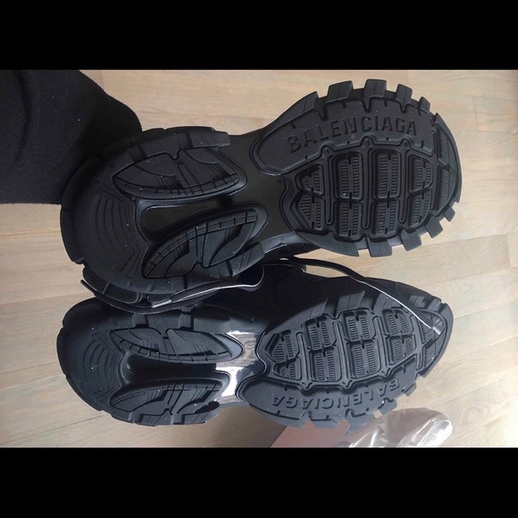 BALENCIAGA TRACK SNEAKER - Picture 2 of 5